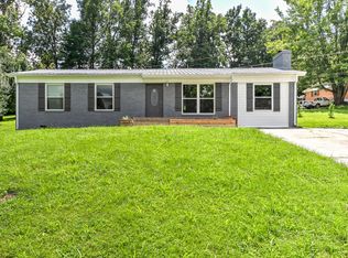 112 Country Hill Ln, La Follette, TN 37766
