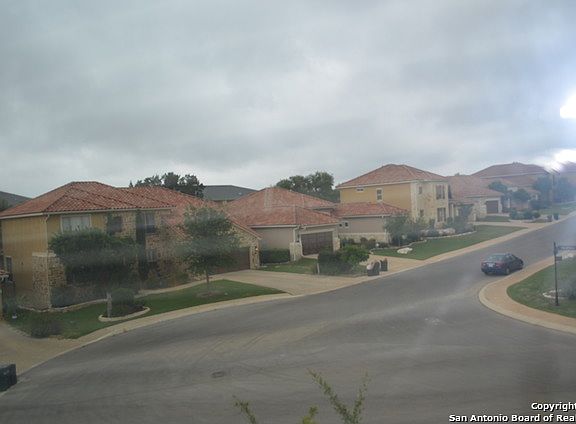 5th image of 1327 Via SE