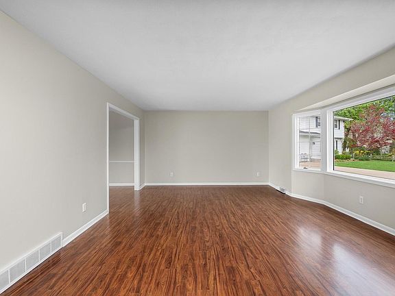 5th image of 526 40th Ave