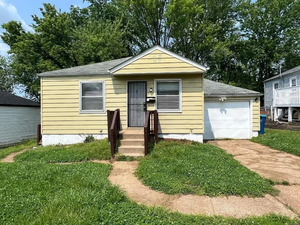 7463 Sharon Dr, Saint Louis, MO 63136