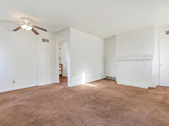 4th image of 1944 Park Ln