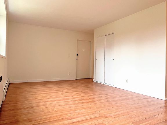 2nd image of 1966 Delaware Ave #2