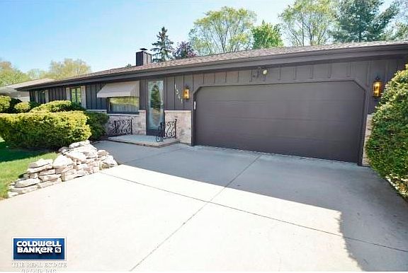 2nd image of 1341 Crestwood Dr