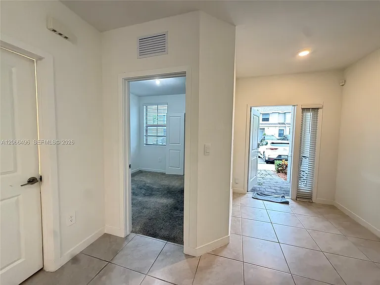 390 NE 12th St — Photo 13