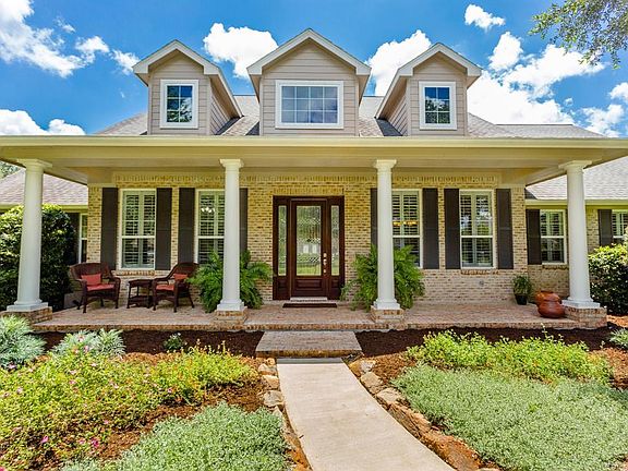 4th image of 31519 Blue Heron Ln