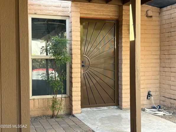 2875 N Tucson Blvd, Tucson, AZ 85716