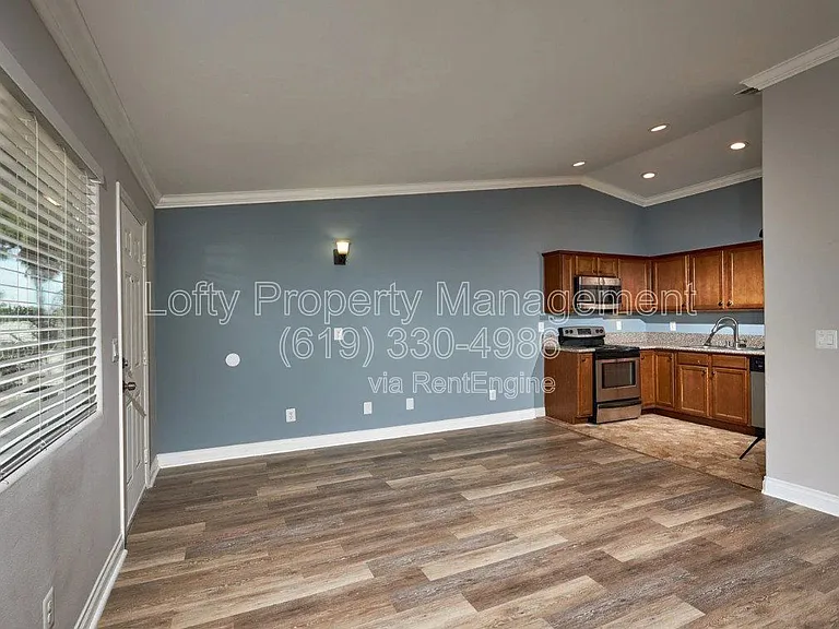 360 N 1st St — Photo 22