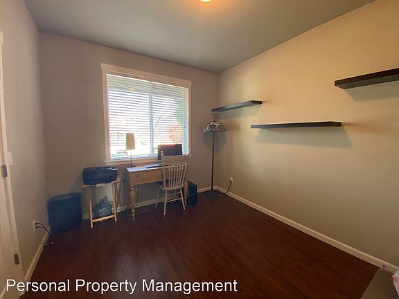 4th image of 10505 NE 109th Ct