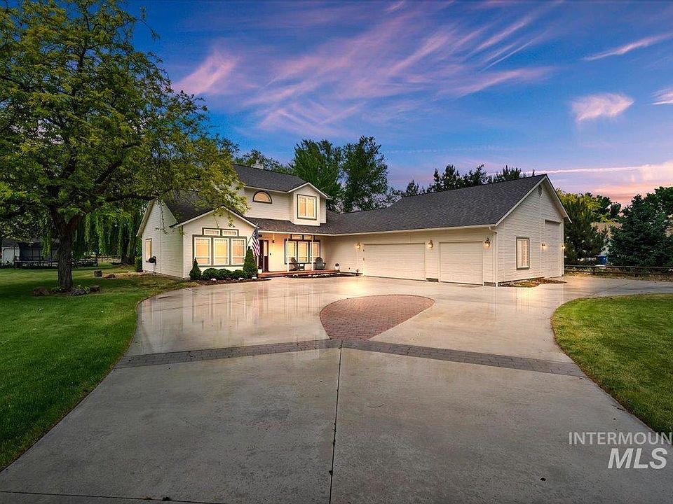 1st image of 2339 N Equestrian Pl