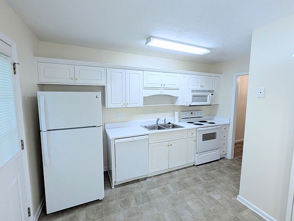 5th image of 526 Edgecliff Ln