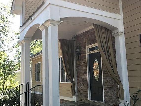 4th image of 3214 Lee St SE