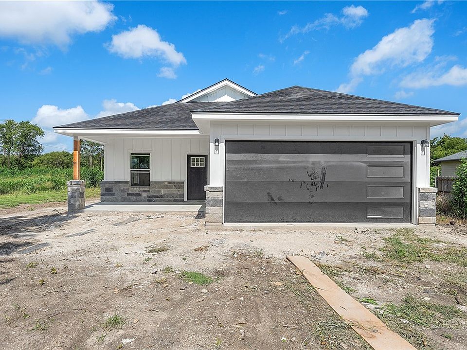 1st image of 122 Avenue B
