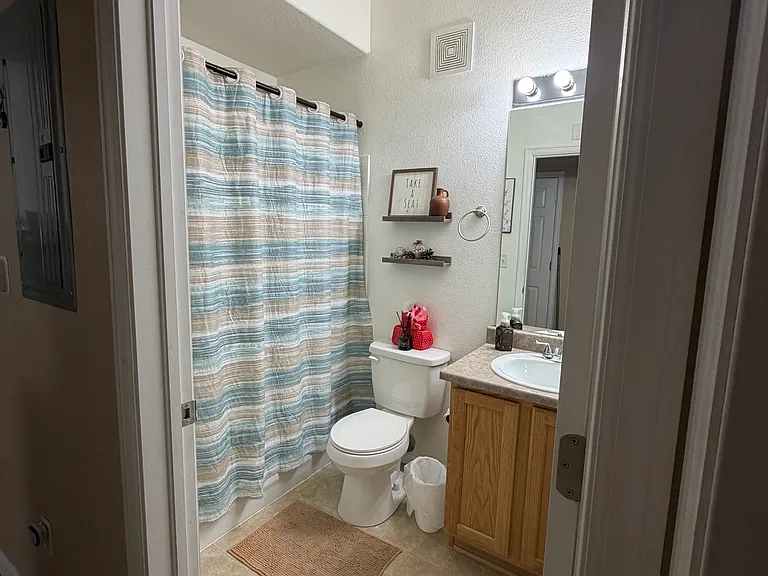 494 Black Feather Loop #104 — Photo 18