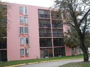 9120 Fontainebleau Blvd APT 105, Miami, FL 33172