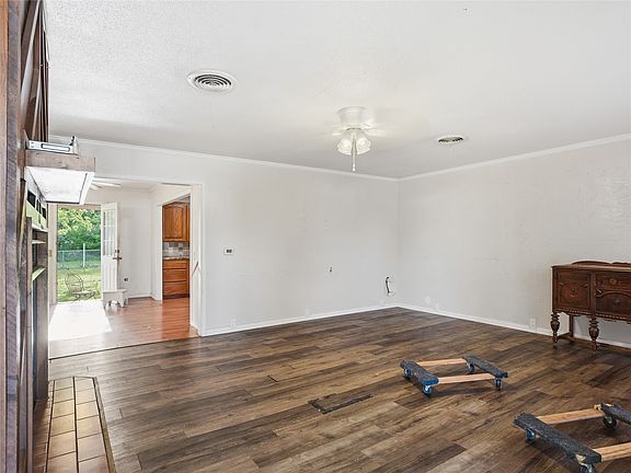 5th image of 511 N Clay St