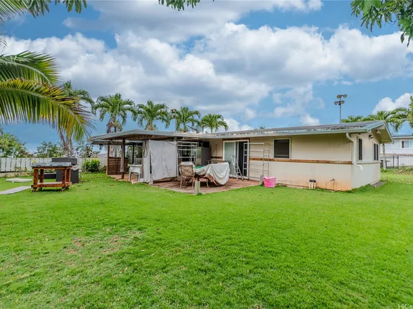 2227 Apoepoe St, Pearl City, HI 96782