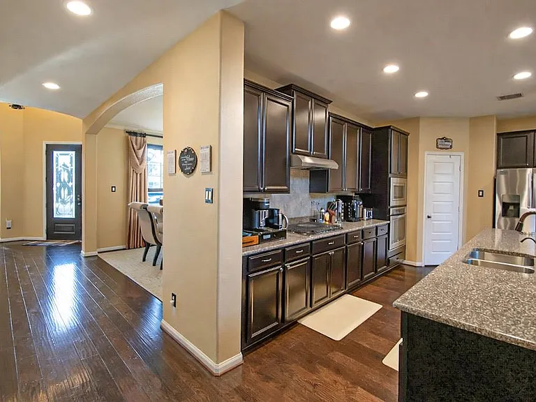 4415 Rolling Field Ln — Photo 8