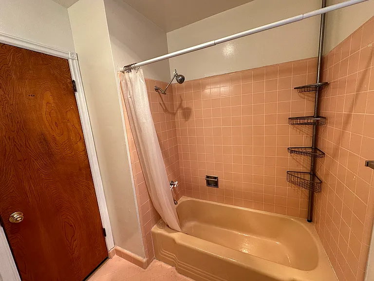 2009 E Appleton St #H — Photo 15