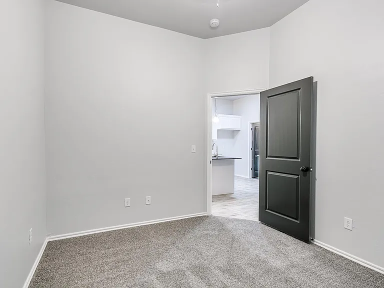 930 Chase Ln — Photo 20