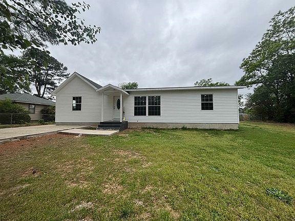 2nd image of 101 Scott Dr