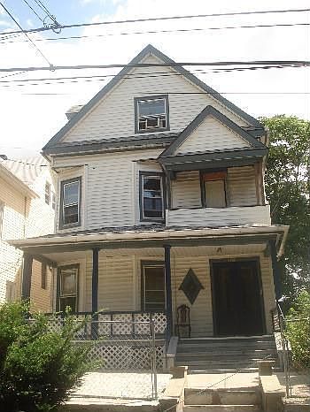 1st image of 125 S 8th Ave