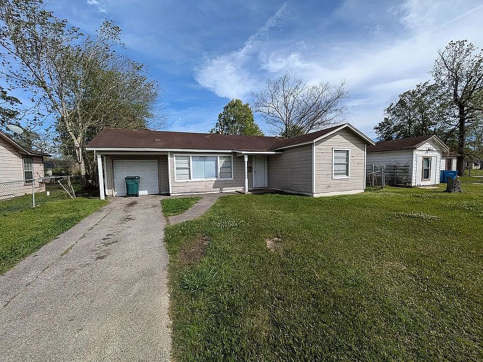 1st image of 3839 W Lynwood Dr