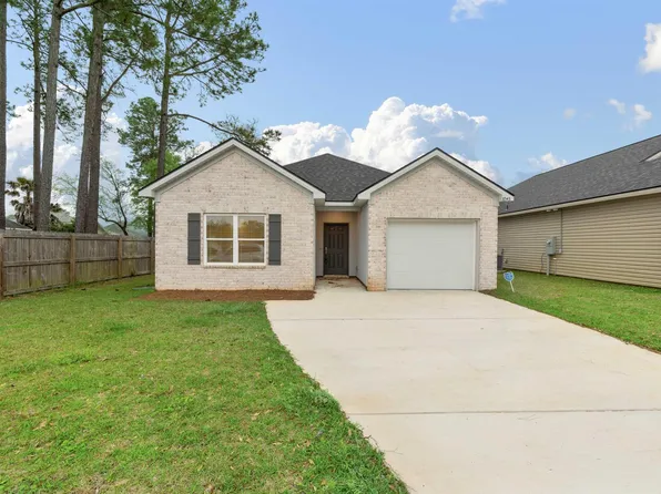 8543 Clarke Rd, Mobile, AL 36695