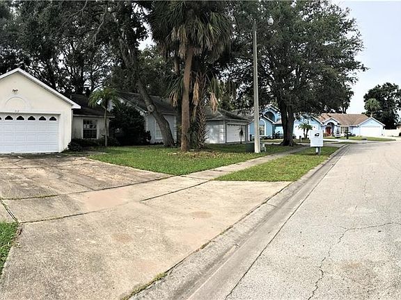2nd image of 842 Country Crossing Ct