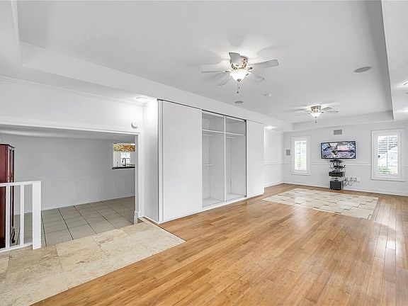 5th image of 10808 N Annette Ave