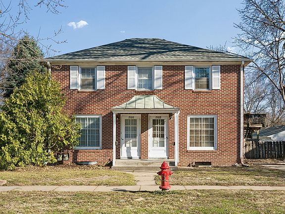 2nd image of 2100 Sumner St #2100