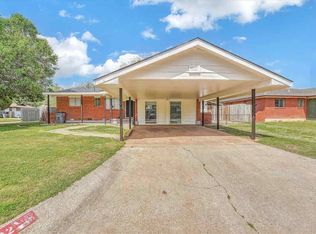 402 NW 55th St, Lawton, OK 73505