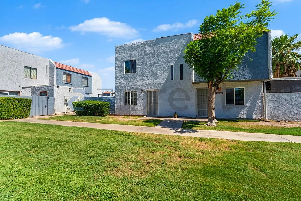 Orangewood Townhouse Park — Photo 3