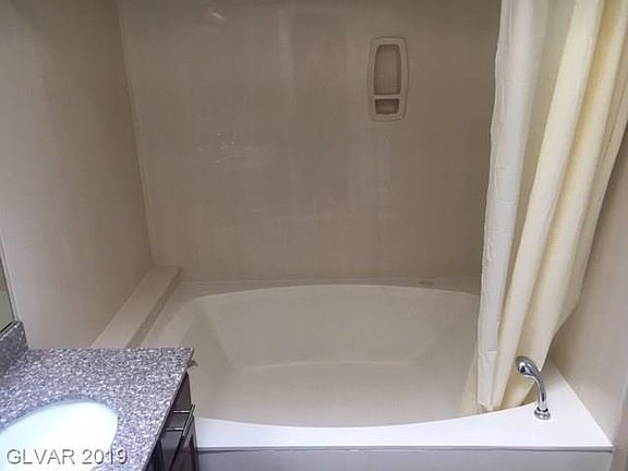 4th image of 1412 Bass Dr Unit C
