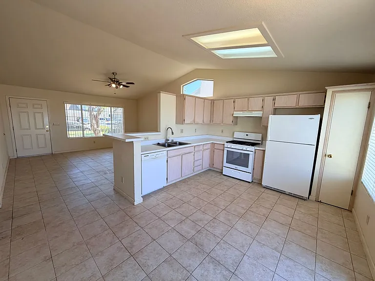 1436 Pintail Cir — Photo 6