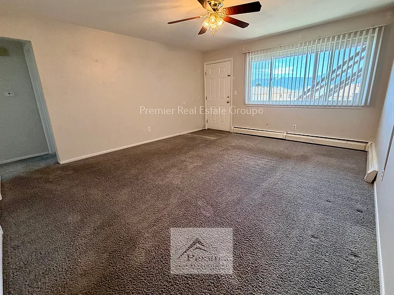 1466 Hathaway Dr #F — Photo 9