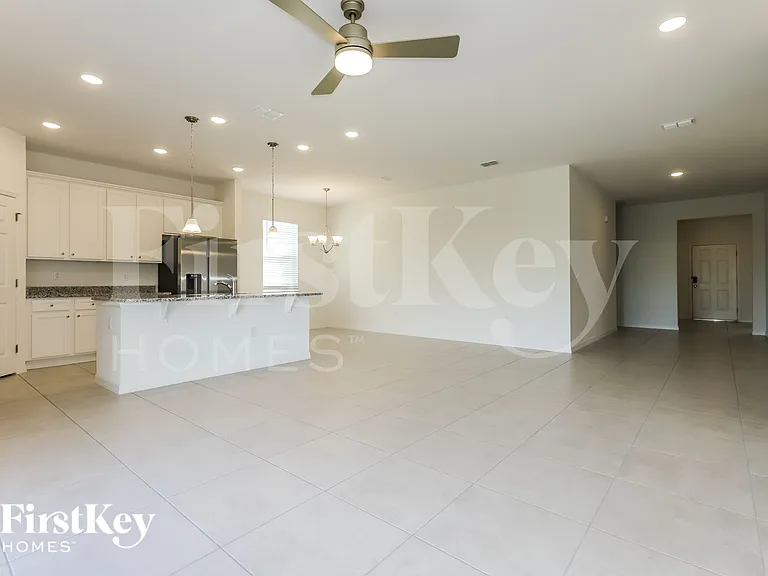 213 Windsor Reserve Dr — Photo 4