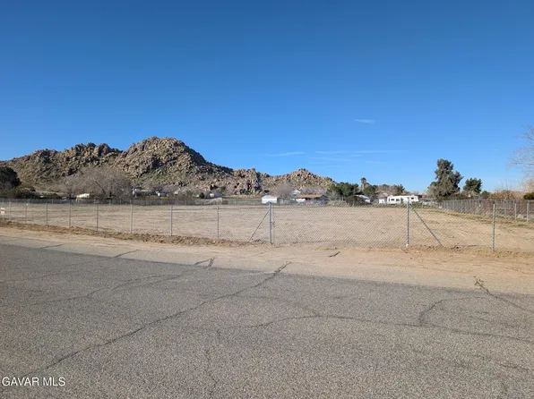 Ridgemist St, Palmdale, CA 93591