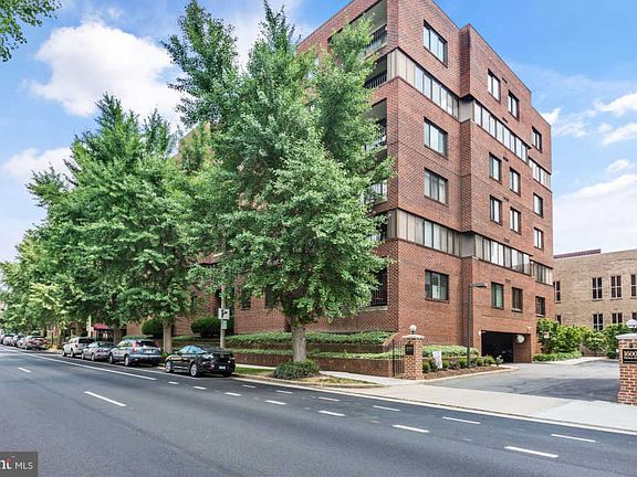 2nd image of 1600 Prince St APT 406