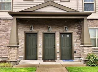 702 NE Adwick Dr, Hillsboro, OR 97006