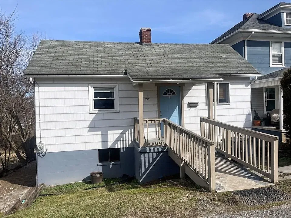 22 Emerald St