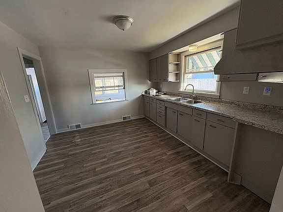 2nd image of 310 N Main St