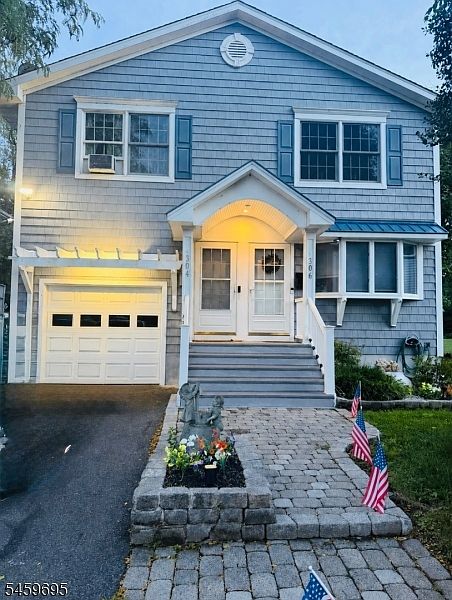 1st image of 306 W Main St #306