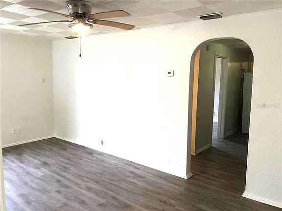 4th image of 1117 Brack St