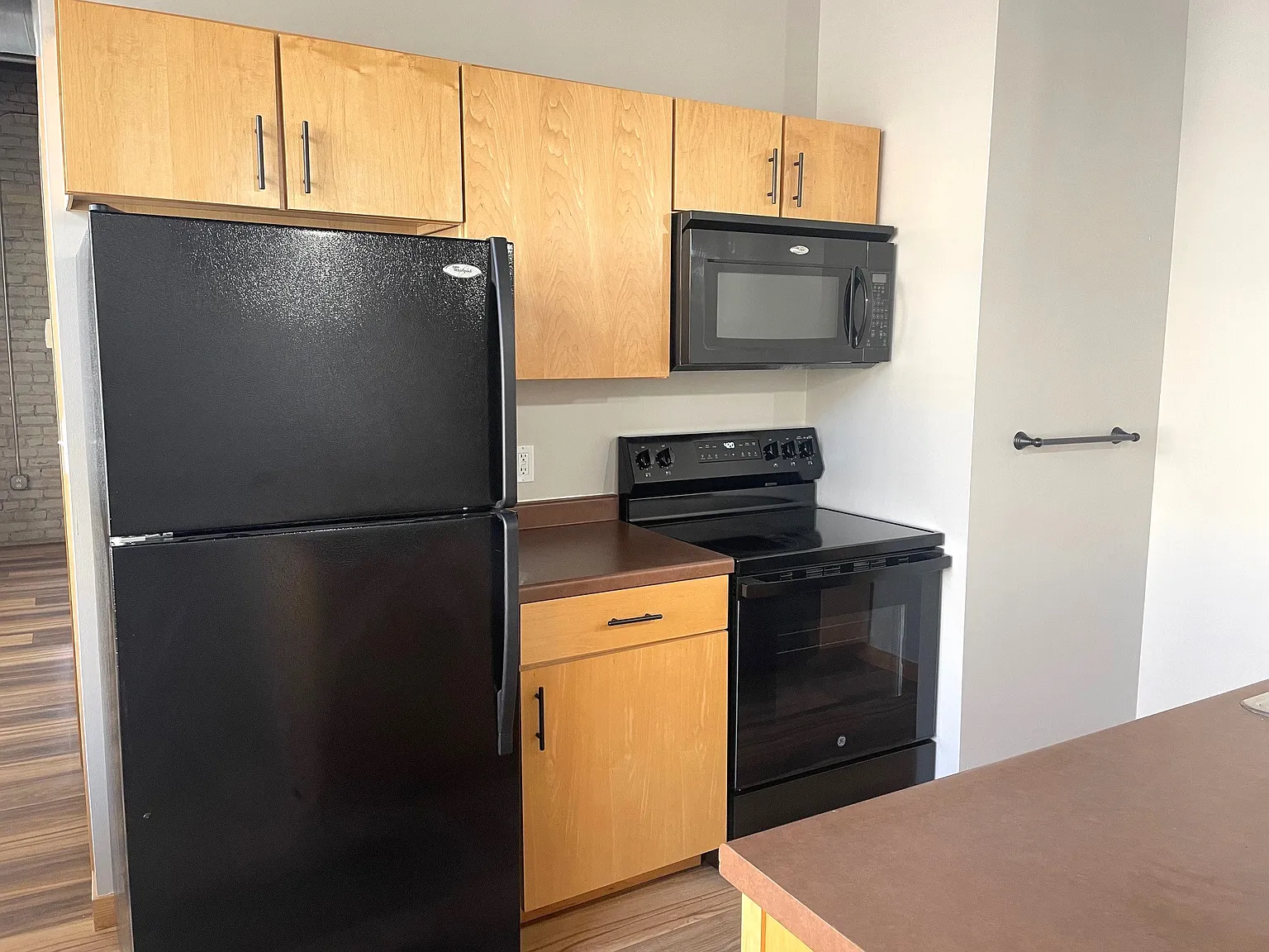 1 bed, 700 sqft, $995 — Photo 4