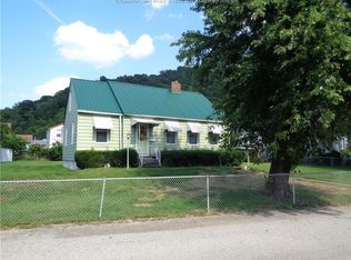 140 W Central Ave, Belle, WV