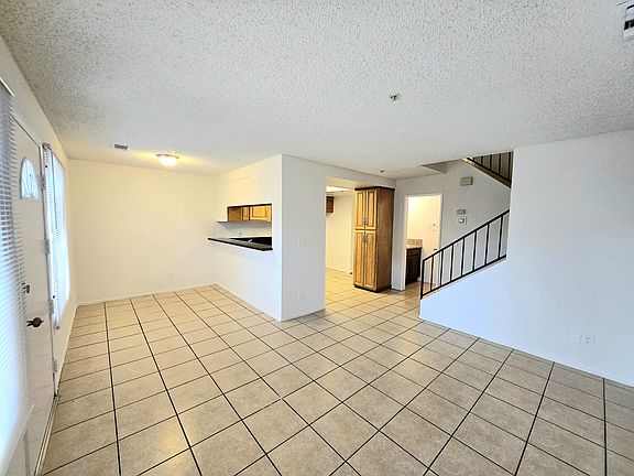 4th image of 1614 S Campus Ave APT H