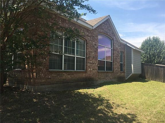 3rd image of 321 Cold Water Dr