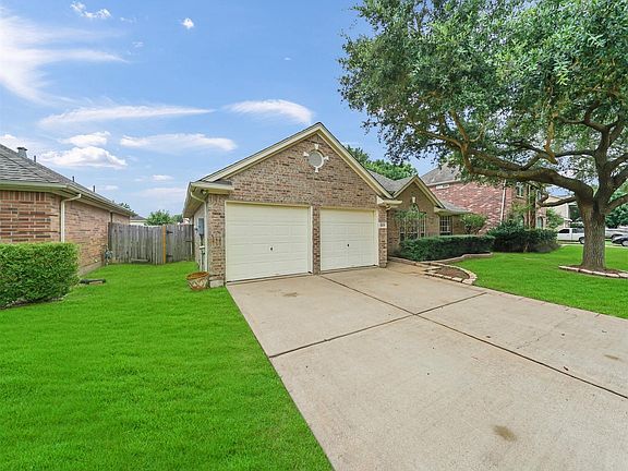 2nd image of 5219 Bay Pines Dr
