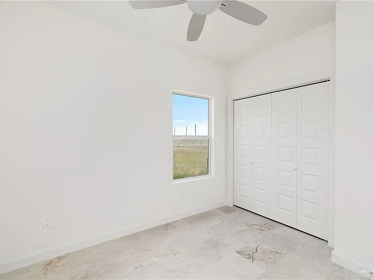 321 Merida Dr — Photo 7