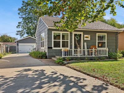 321 SW Des Moines St, Ankeny, IA, 50023